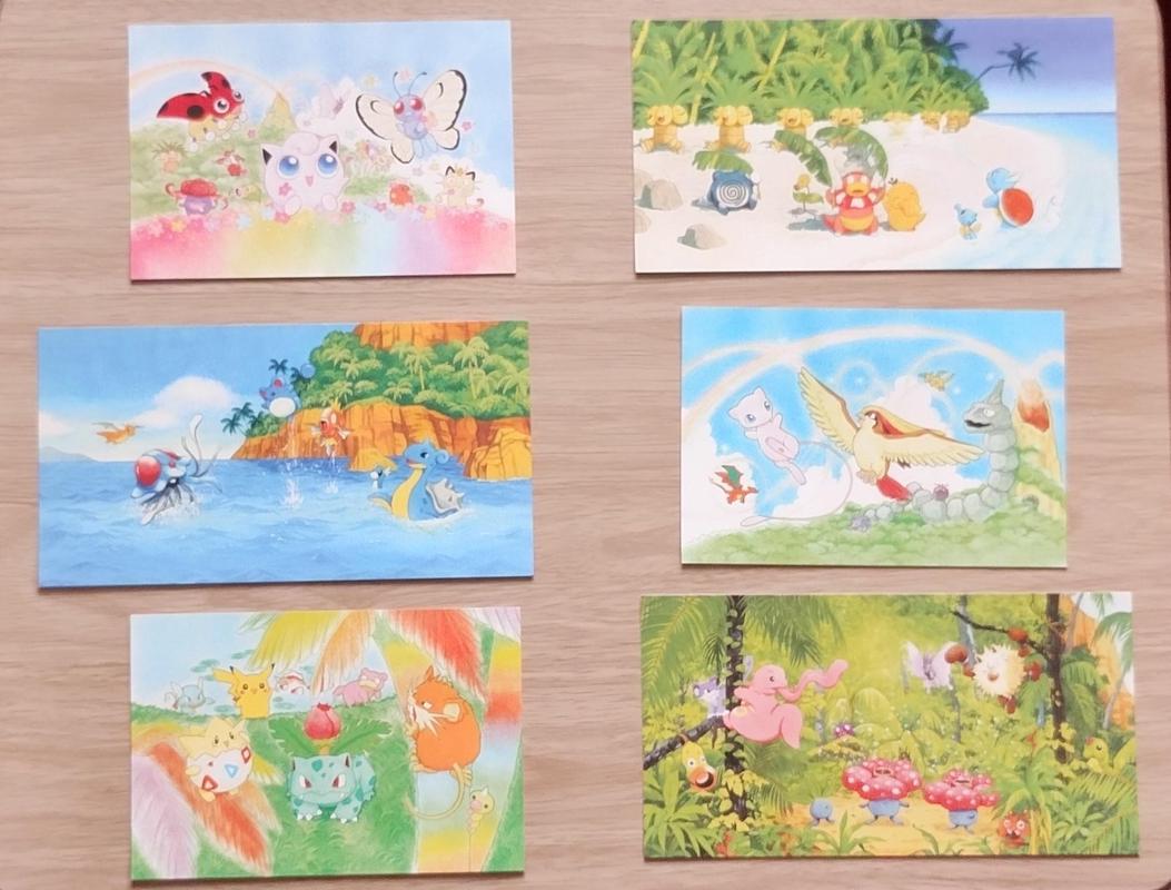 One of my favourite items from this set are the six postcards, which contain all of the artwork present in the eighteen different cards